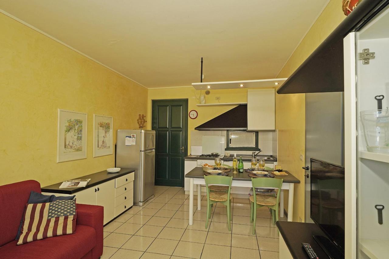 Апартаменти Il Porticciolo P1-12 By Wonderful Italy Сірміоне Екстер'єр фото