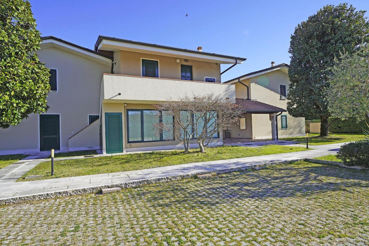 Апартаменти Il Porticciolo P1-12 By Wonderful Italy Сірміоне Екстер'єр фото